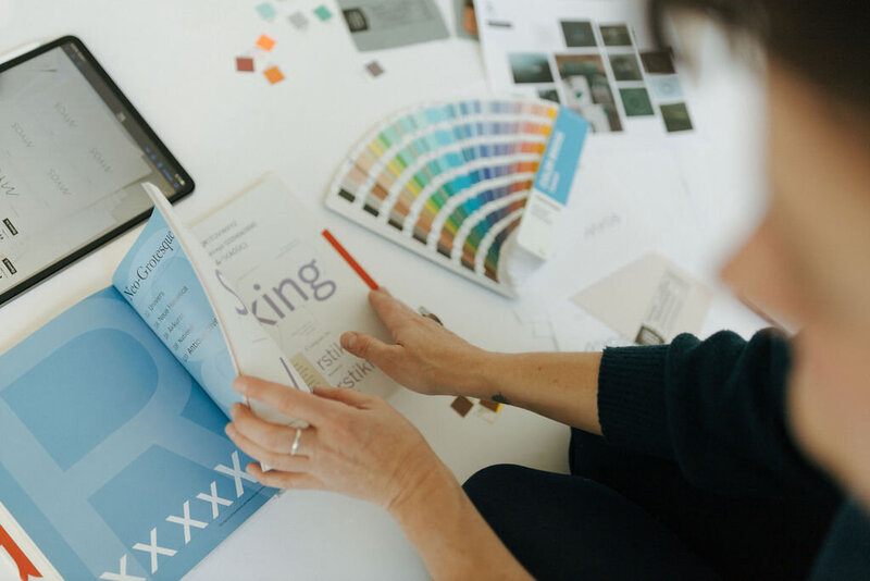Paperreka offers unique hand lettering and custom lettering ideas for personalized brand expression.