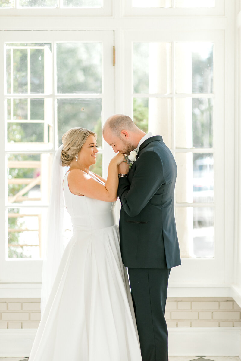 CASEY H PHOTOGRAPHY  - BRIDE AND GROOM