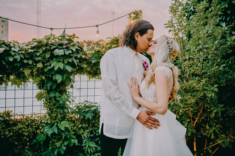 Milwaukee Wedding Photographer Leah Redmond Photography Best Photographer In Milwaukee Wisconsin And Southeastern Wisconsin
