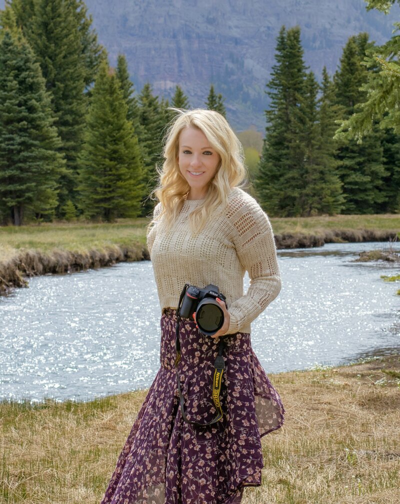 Picture of photographer Alicia with Cascadia Photography
