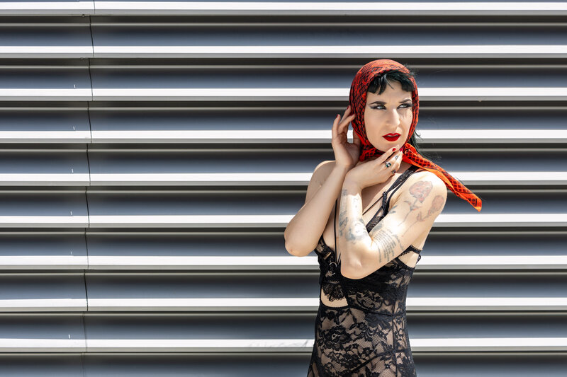 Sexy Madrose Burlesque - Natural light boudoir photography
