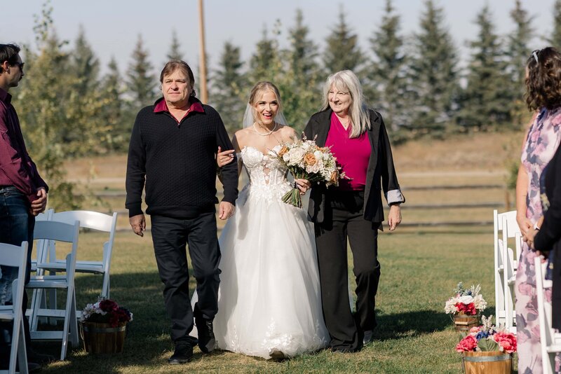 Edmonton Wedding Photos - Pine and Pond Wedding Venue (112)