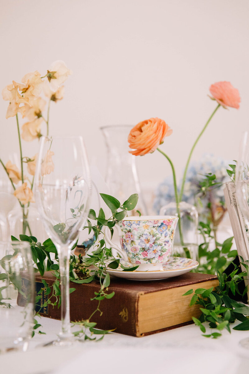 whimsical garden table settinn