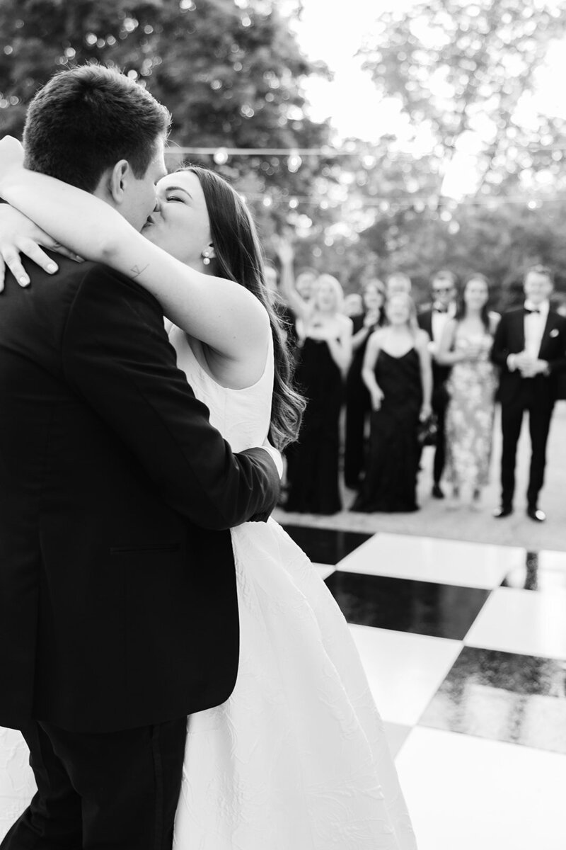 outdoor-wedding-reception-wadsworth-mansion