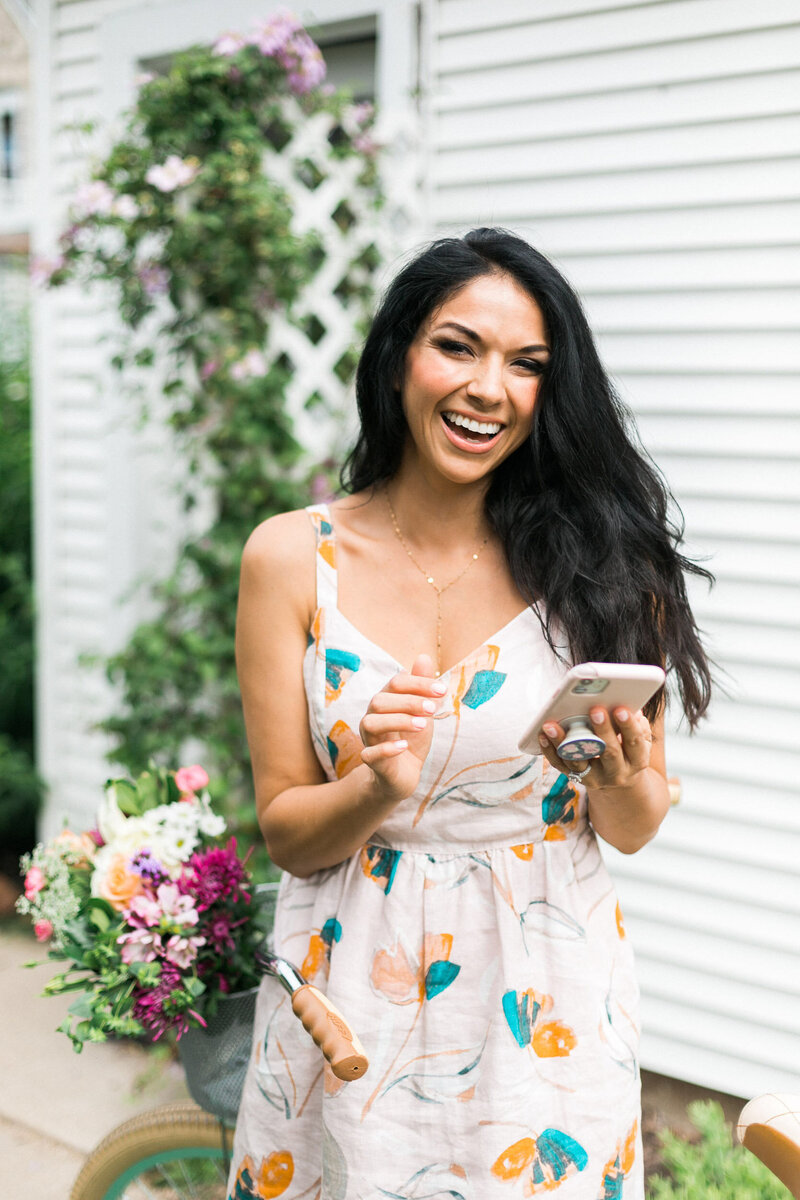 Kacie-Showit-Website-Template-Elizabeth-McCravy-Shop-headshot31