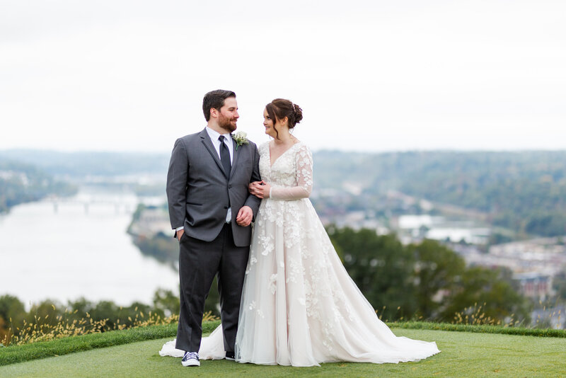 Longue Vue Club Wedding by Pittsburgh Wedding Photographer Catherine Acevedo
