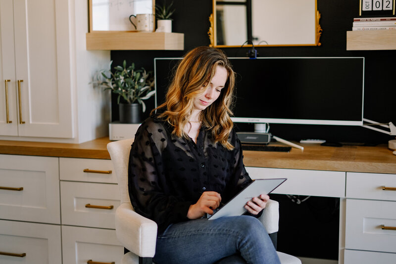 Gillian Sarah Creating content and publishing blog posts for content creation clients