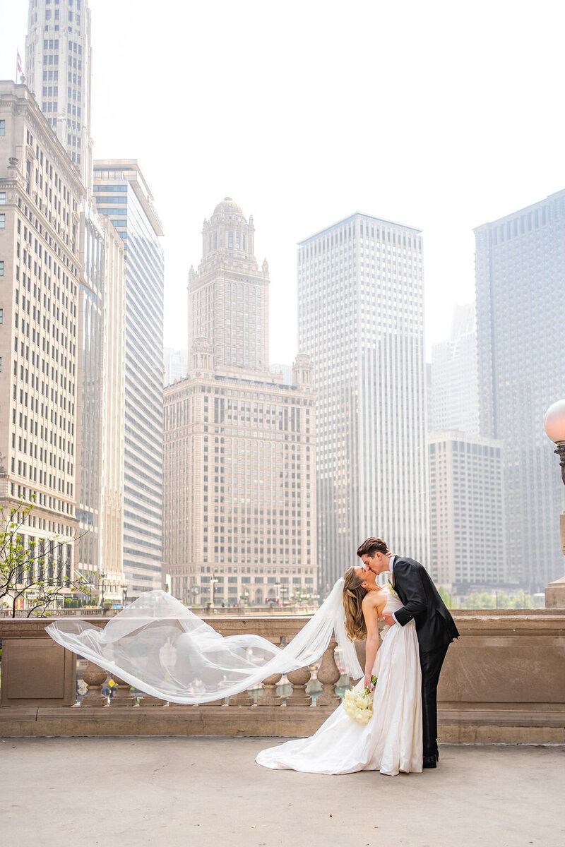 university-club-wedding-chicago (37)