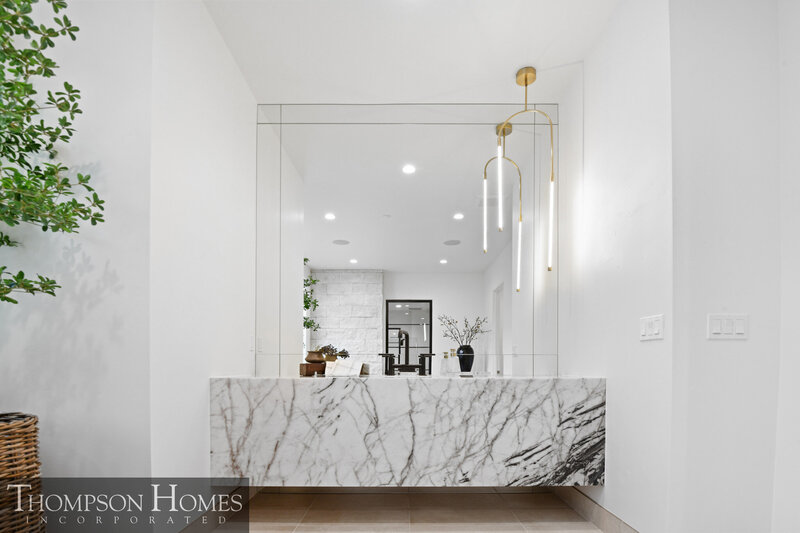 Thompson-Homes-Chateau-Moderne-Meridian-Custom-Home-Builder-41