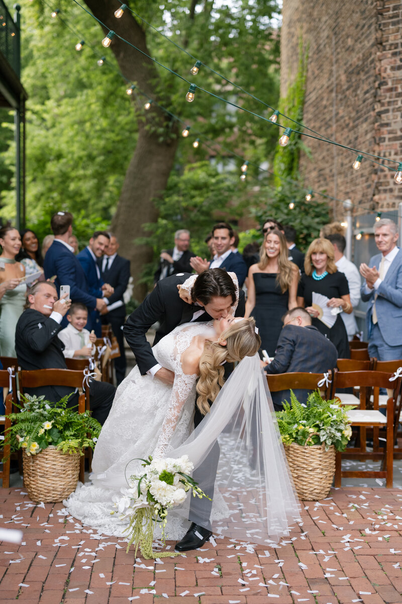 Firehouse_Chicago_Micro_Wedding_Kim_Kaye_Photography-76