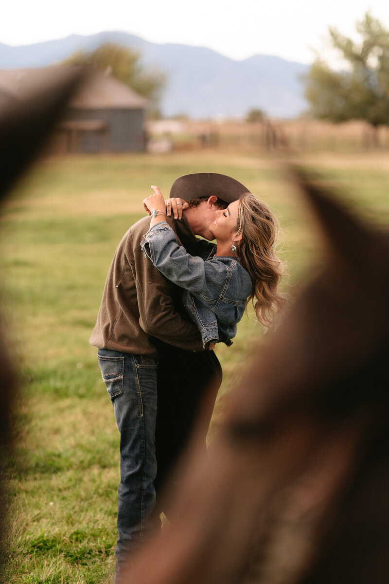 Couple at sunset during a Western-themed photoshoot in Redding, CA.