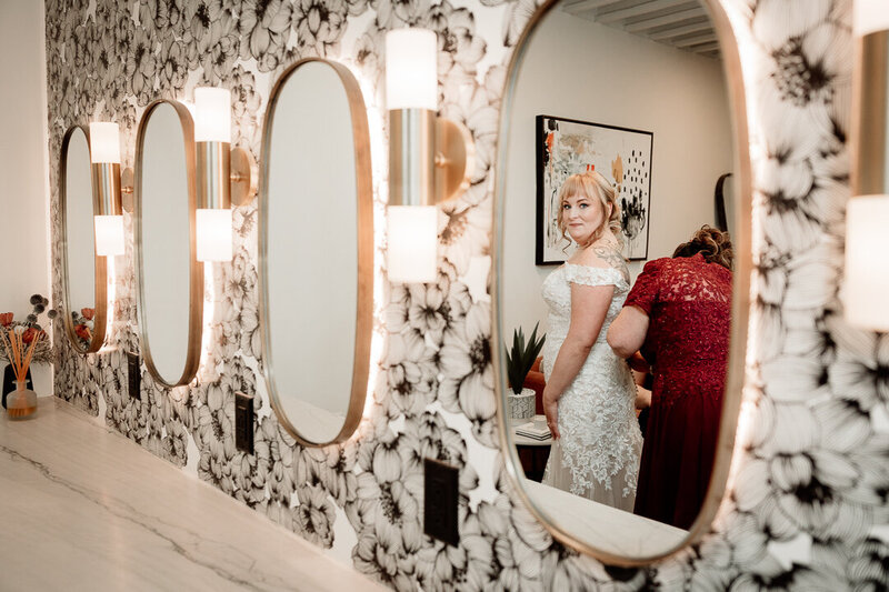 Bride getting ready at The Tinsmith in Madison, Wisconsin | Cree La Vie Studios