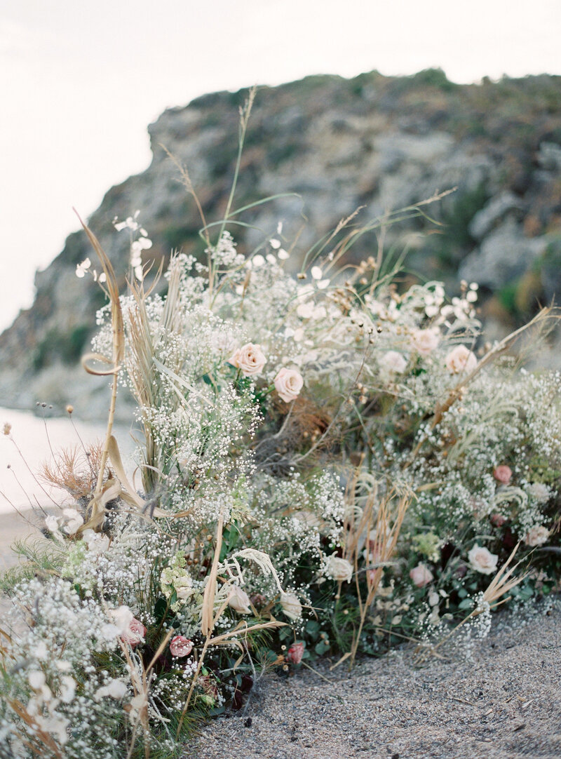 destination-beach-wedding-ceremony-florals-Stephanie-Brauer