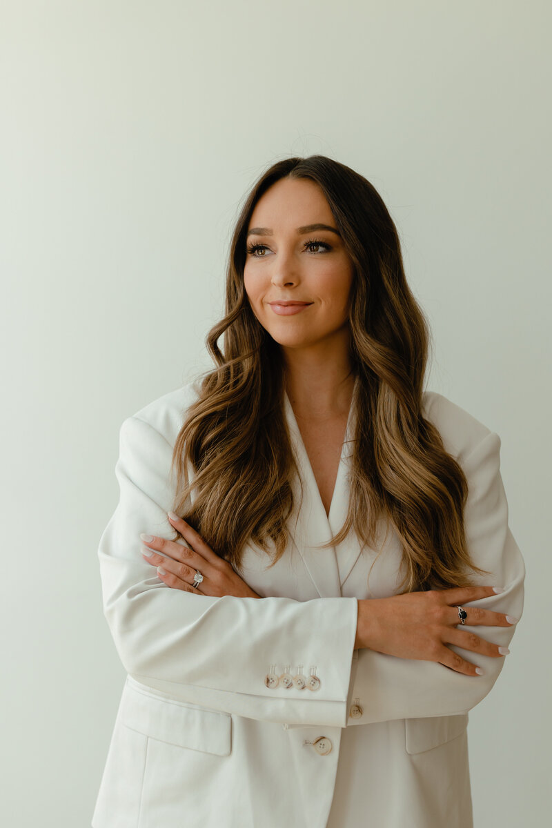 Alyssa Amez - Stationery Designer39