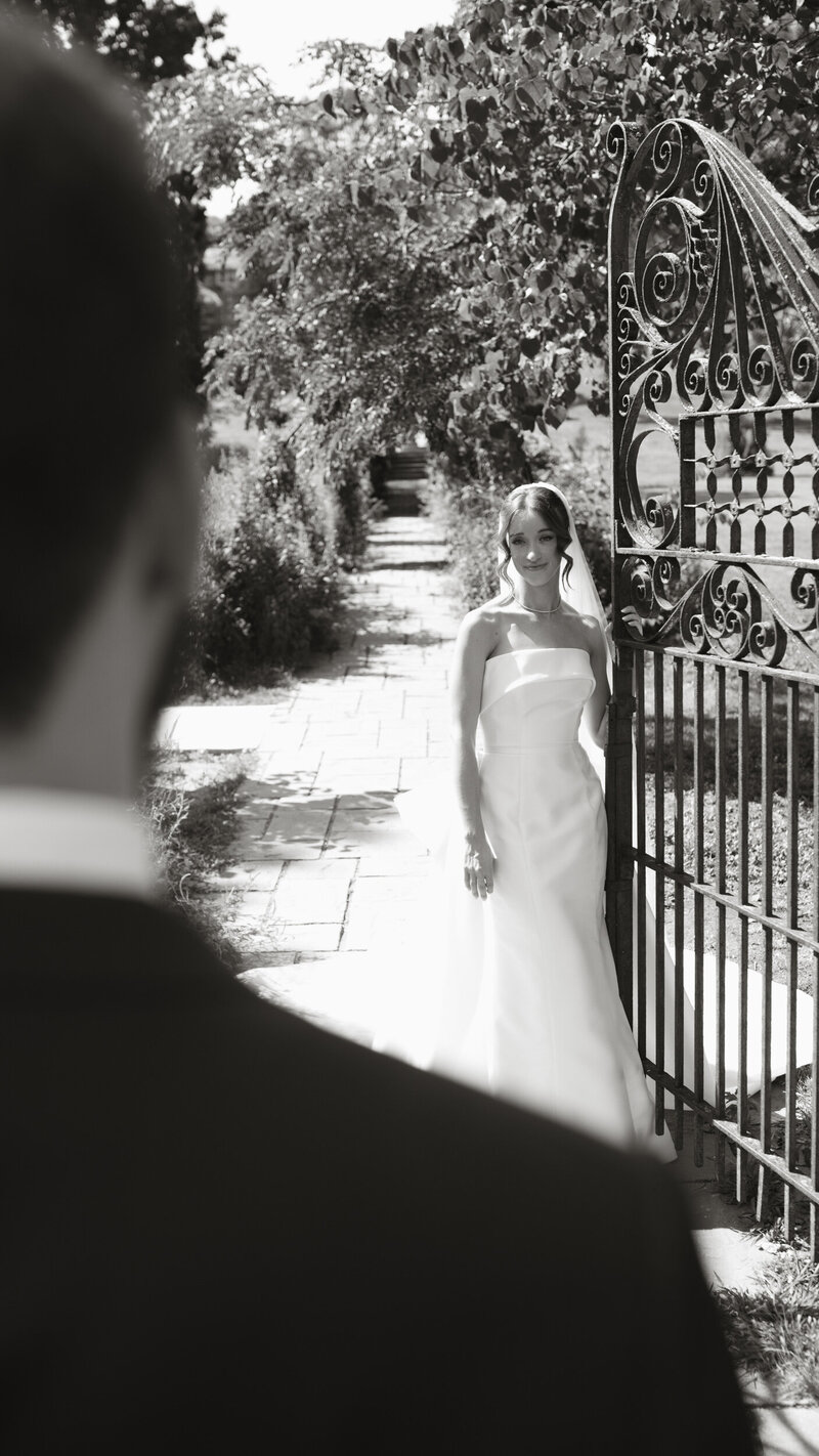 illinois chicago backyard intimate wedding northwest indiana photographer videographer film documentary lisle hyatt regency hotel charles-33