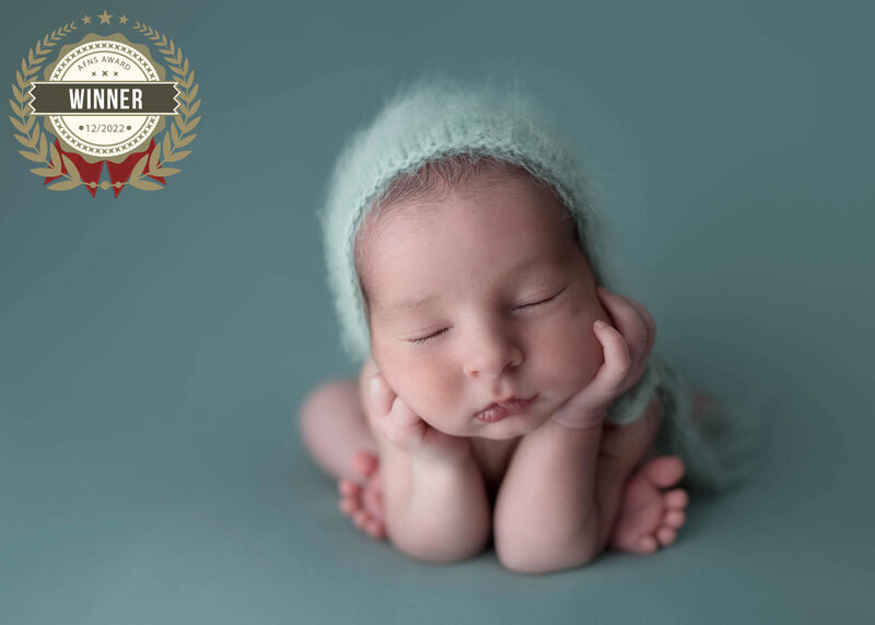 Timeless elegance - AFNS award-winning newborn portrait Froggy