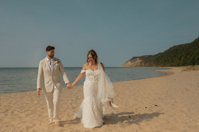 michigan hawaii elopement photographer