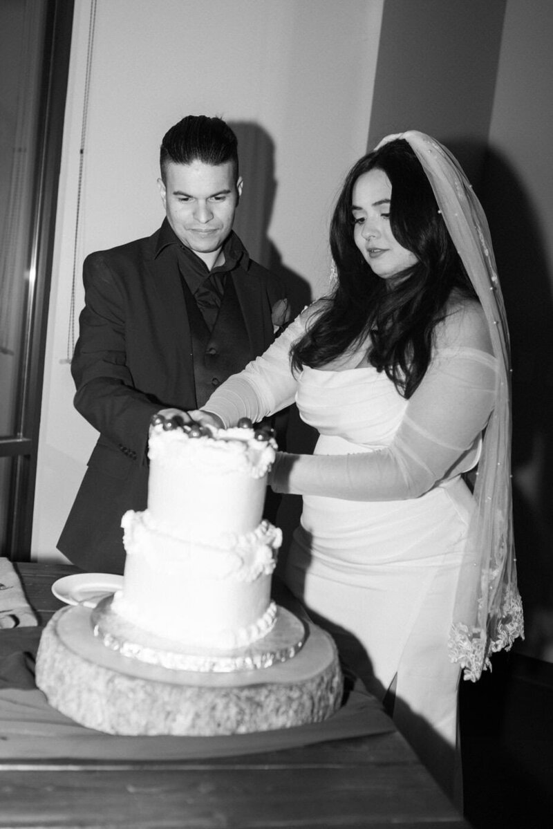 classic-and-documentary-style-wedding-photography-254