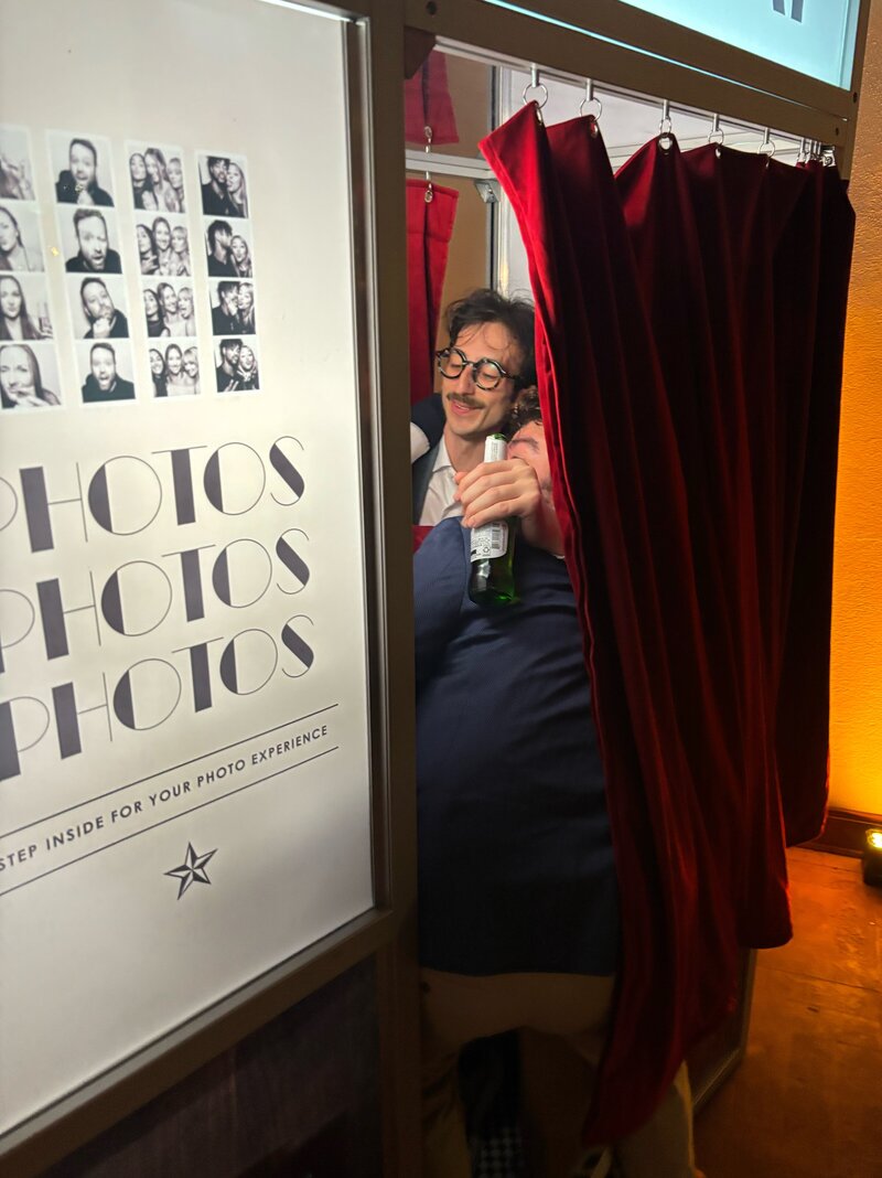 ClassicEnclosedPhotoBoothRentalHouston