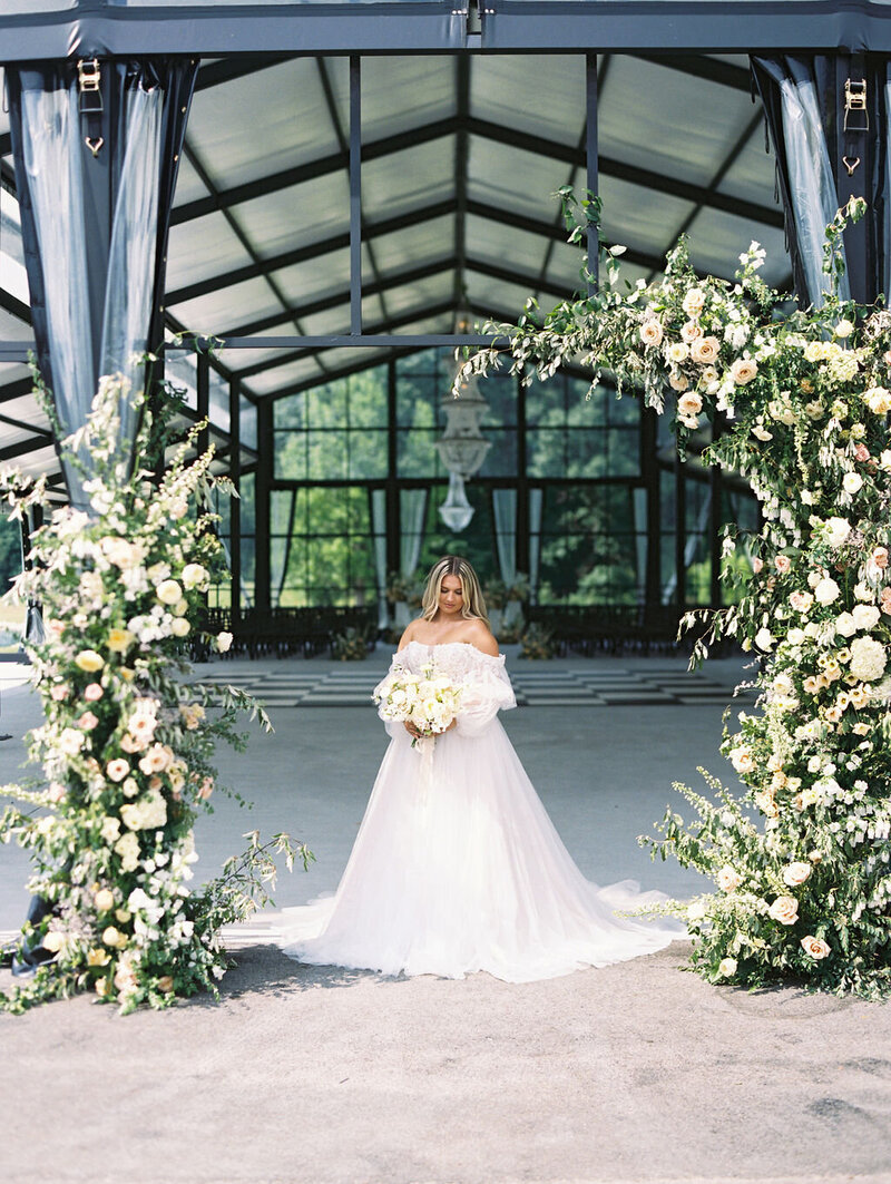 1-Indiana-Wedding-Flowers-Midwest-Michigan-Clubhouse-Frances_Floral_Design