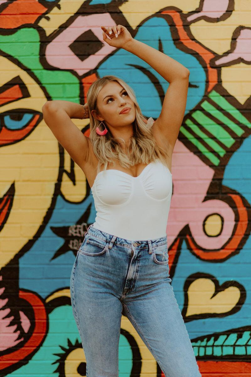 Oregon photographer urban downtown senior pictures