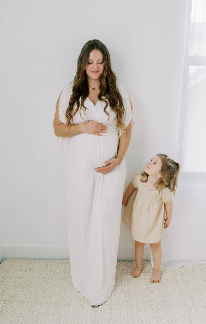 pregnancy photos with daughter