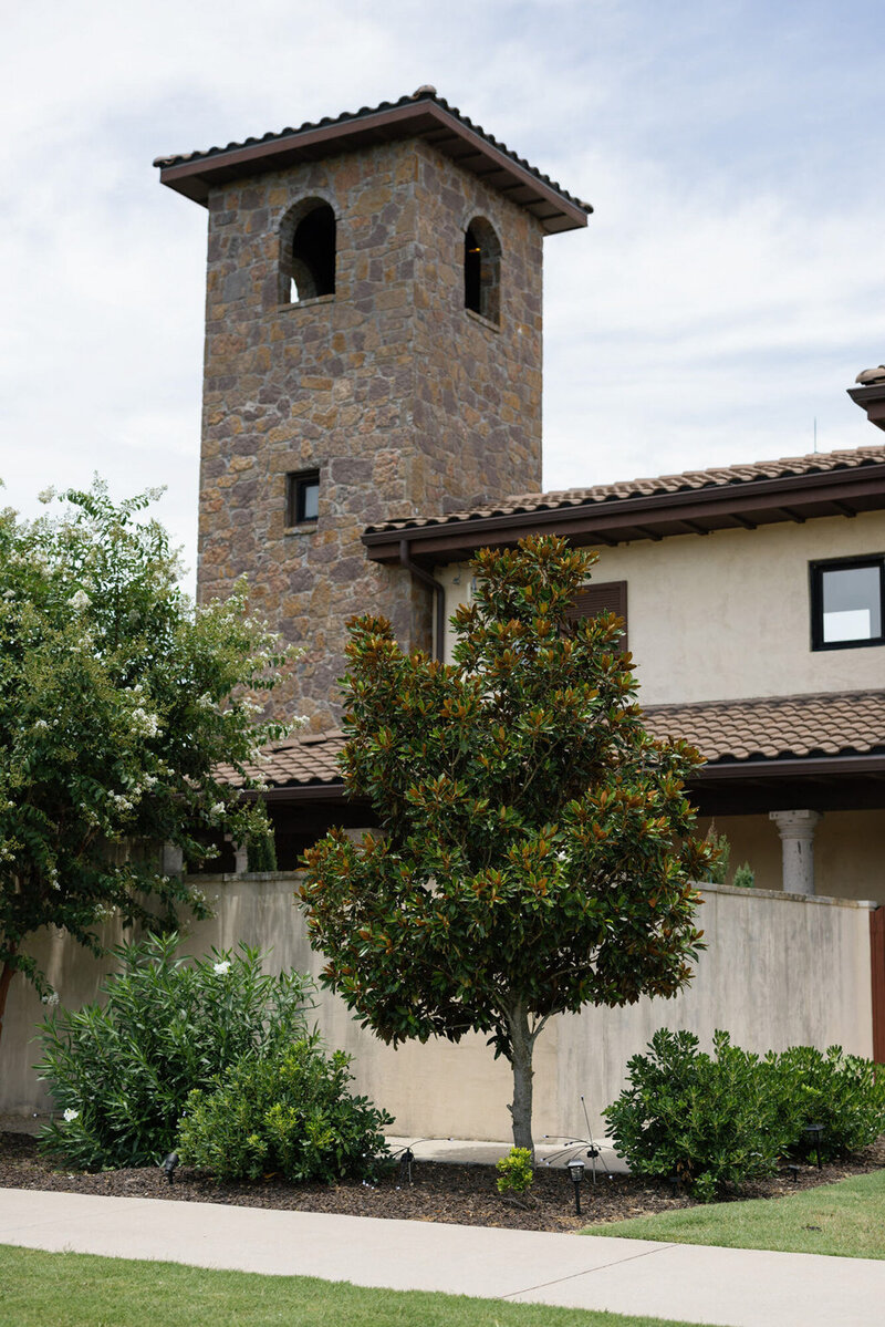 Kristen-and-Brandon-July-2023-Wedding-at-Dripping-Springs-texas-Wedding-Venue-14