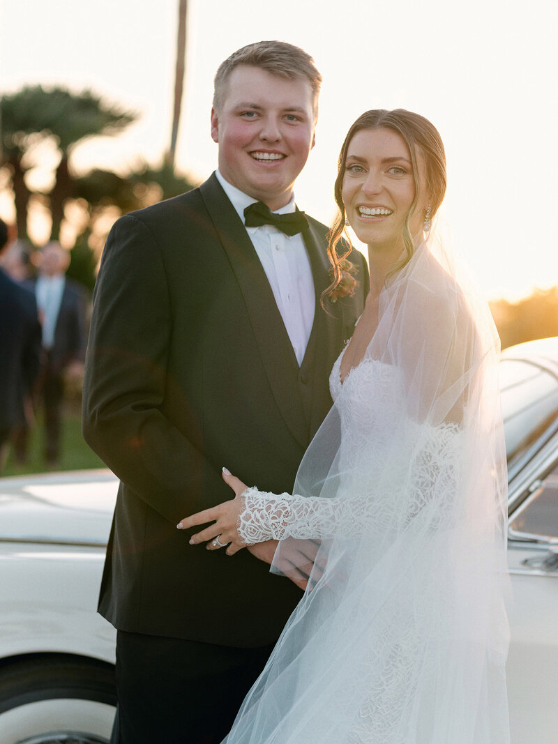 Autumn-Maximalist-Wedding-with-rich-tones-blue-velvet-draping-Ashley-Ludaescher-Photography-Vanessa-Noel-Events-0010