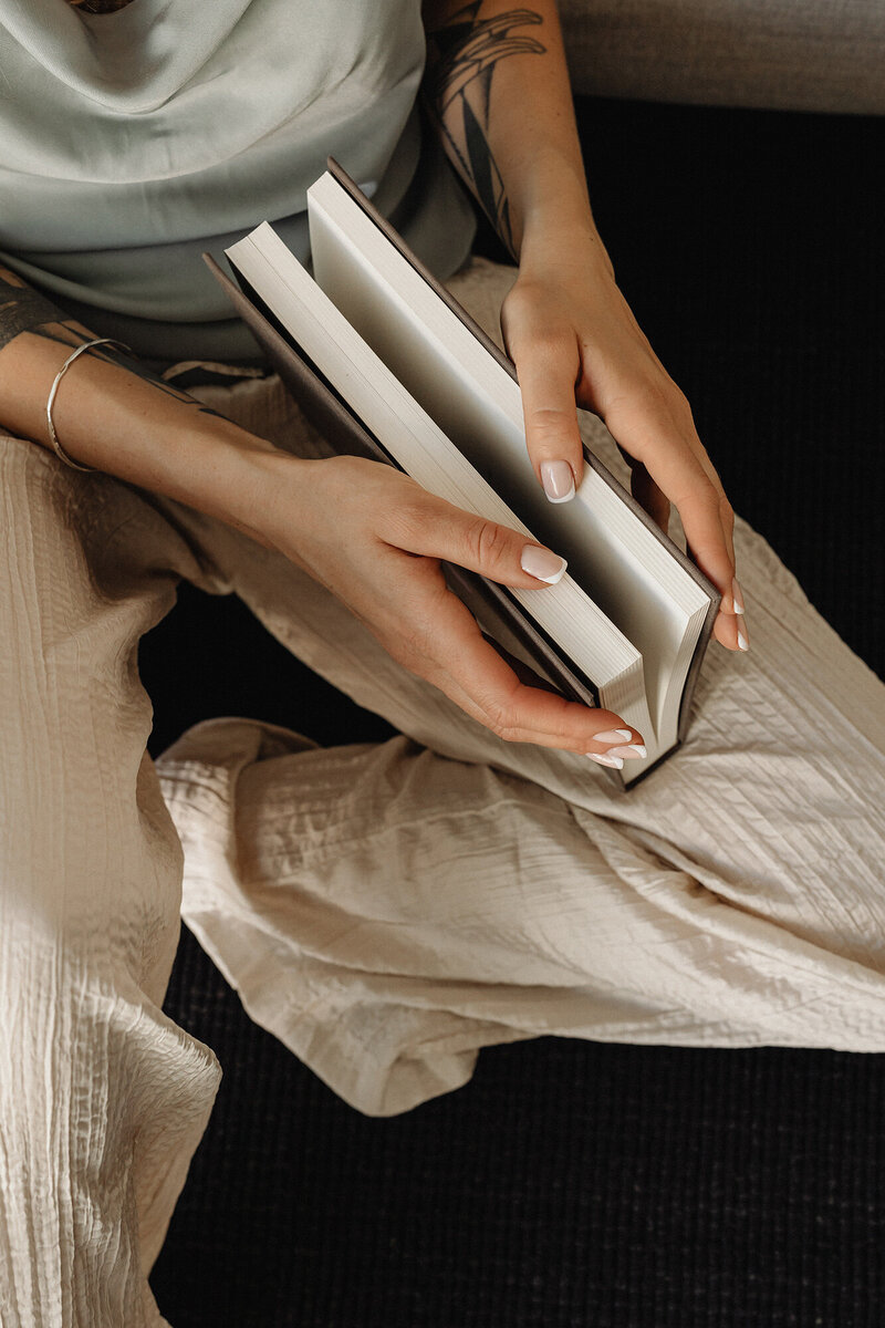 Bookkeeping Essentials for Growing Businesses | Ataraxis Financial
Simplify your finances with our Bookkeeping Essentials Package—expert transaction recording, reconciliations, financial reporting, and tax-ready books. Serving businesses in Ottawa, Ontario, Canada, the USA, and beyond. Book a free consultation today! Close-up of a woman's hands opening a book, symbolizing financial clarity and organized bookkeeping. 