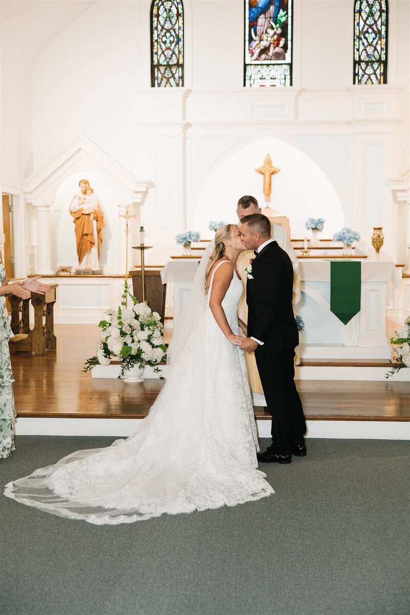 EmilyMcCaffertyPhotography-HagenWedding-ChaseWedding-Previews-39