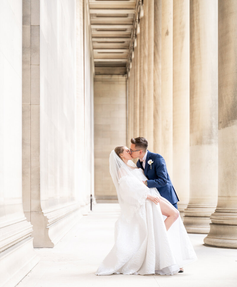 bride and groom kissing at pennsylvania wedding