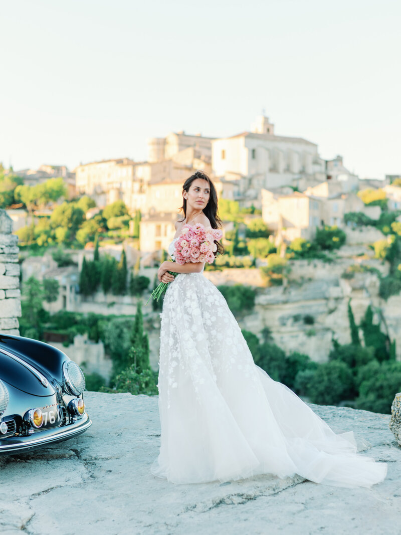La mariée style Rock n Roll avec sa robe Rime Arodaki