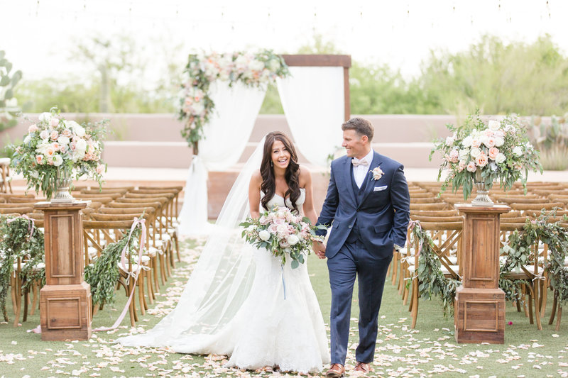 Blush Four Seasons Scottsdale, Arizona Wedding | Amy & Jordan Photography