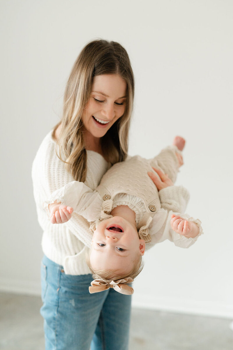 SimpleStudio-OneYear-Milestone-Timeless-Minnetonka-Minneapolis-EdenPrairie-Minnesota-Photographer1