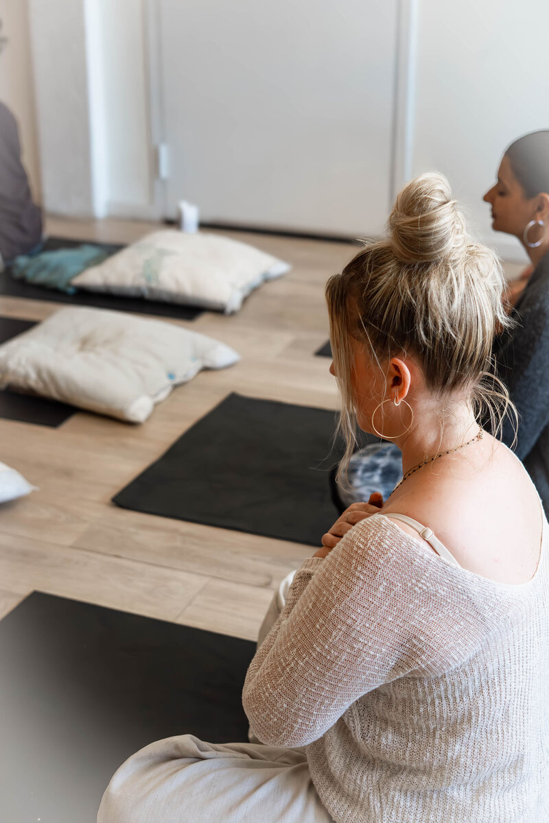 To help search engines find your website, add a few words to this pic relating to what you do and for whom.