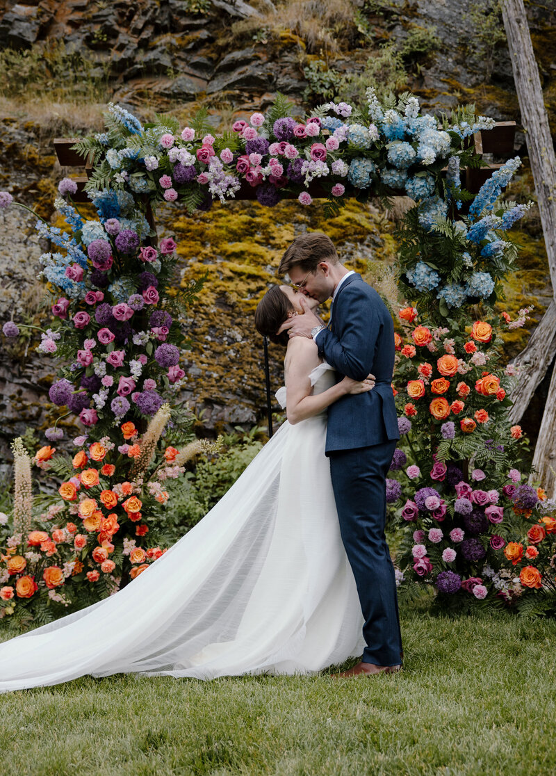 White-Raven-Wedding-Photos-Missoula-2850