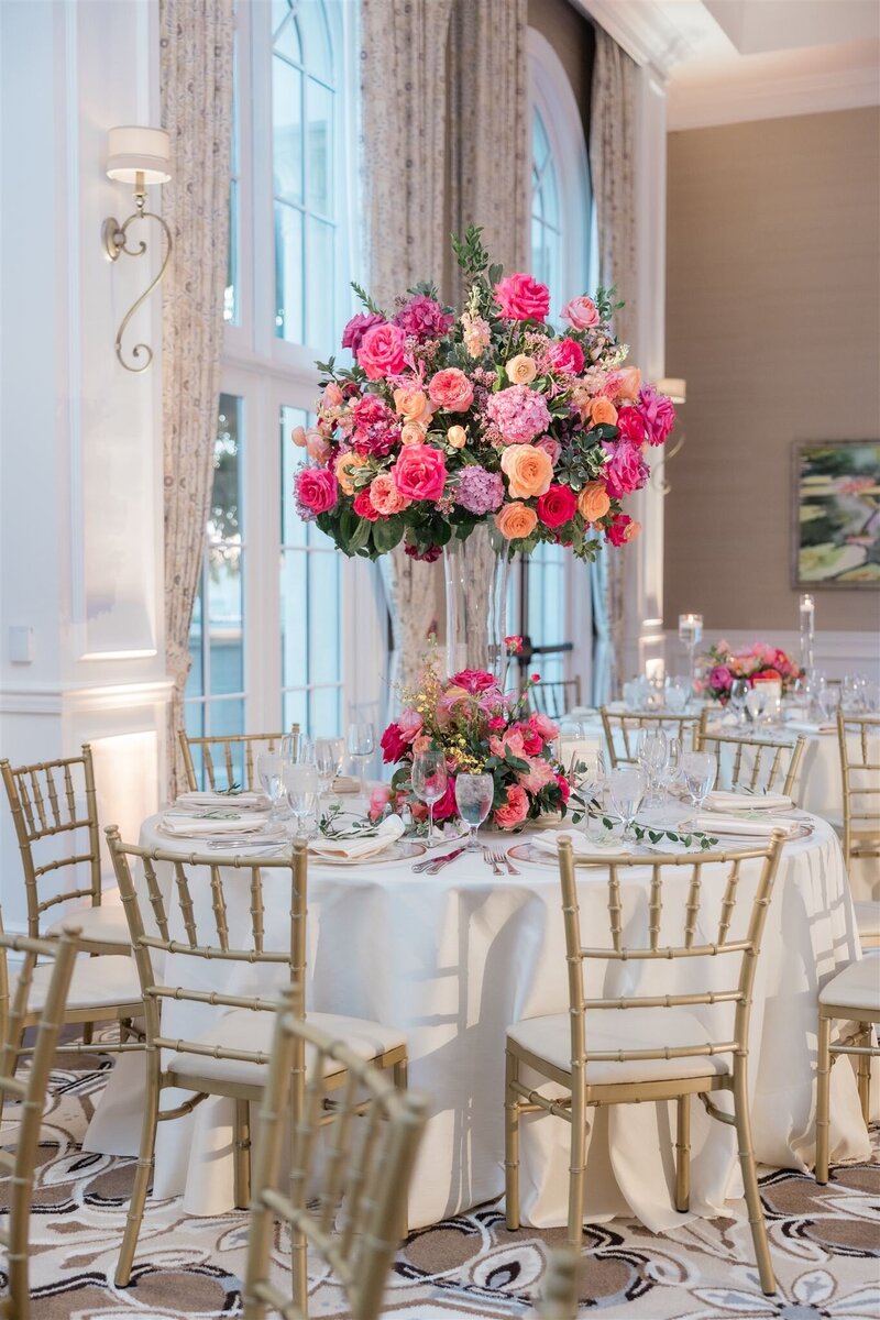 Wedding reception details at the country club of Orlando by orlando wedding photographer 