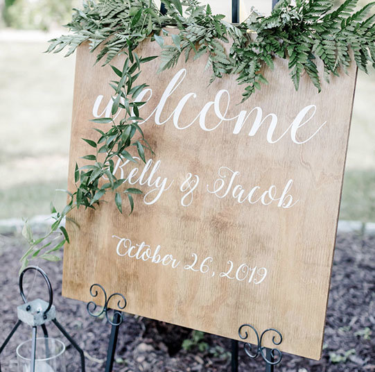 custom_wood_wedding_sign_simply_rosie_designs