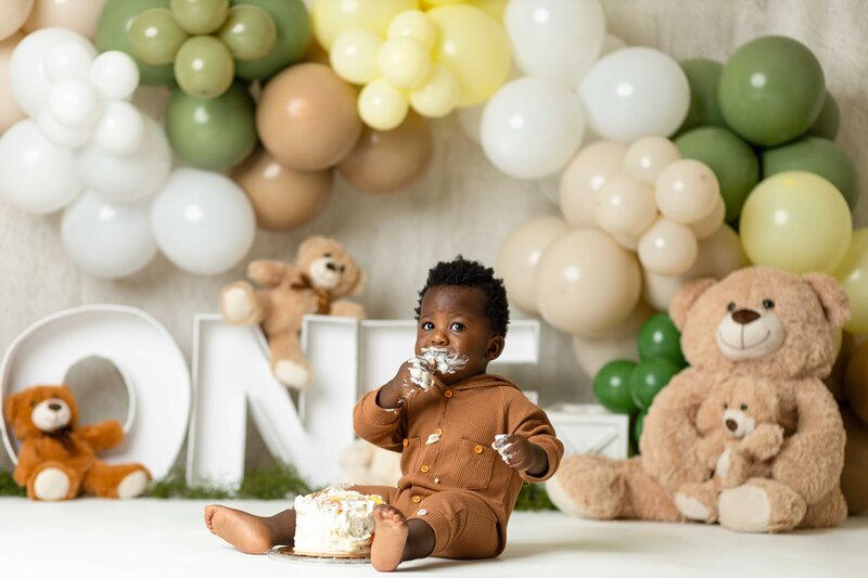 cake-smash_Sayre-Briele-Photography-LLC_Amy-Merritt-3