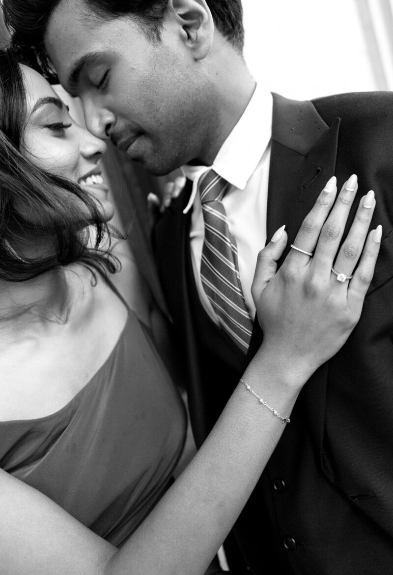 Bride and groom Old montreal photo | Top Montreal wedding photographer