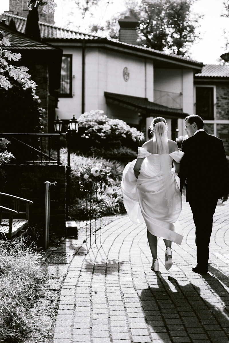 068_Chateau_Schwarzenstein_Burg_Destination_Elopement_Wedding_Saskia_Marloh_Photographer