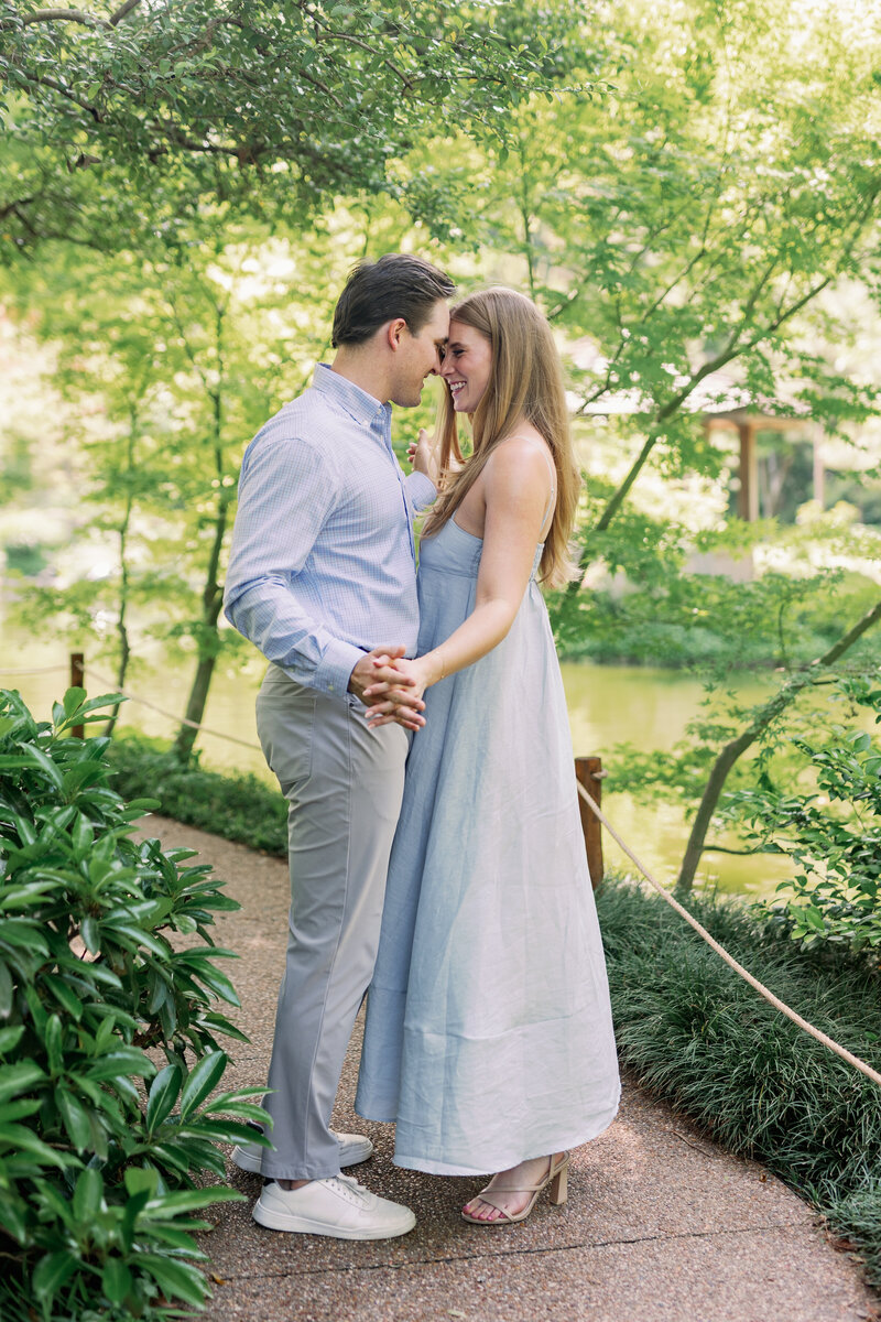 Fort-Worth-Botanic-Gardens-Engagement-Session-Chirstian-Wedding-Photographer-Kortney-Boyett09