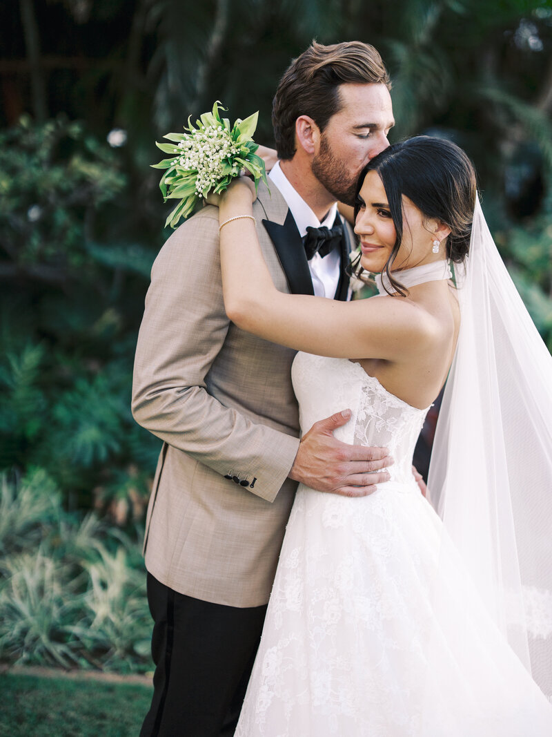 Timeless-Editorial-Wedding-At-Grand-Wailea-Maui-Hawaii-Bre-Jane-Photography-Film098