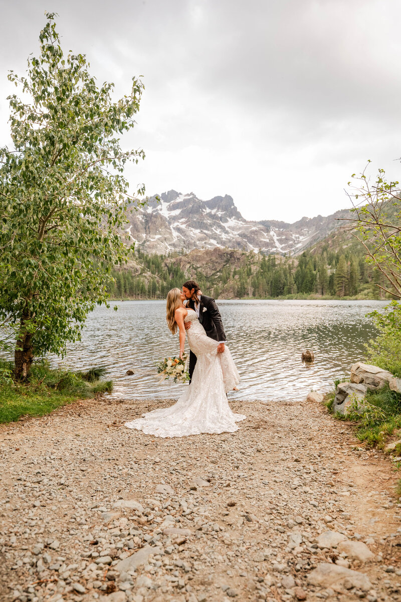A couple eloping in Lake Tahoe, California
