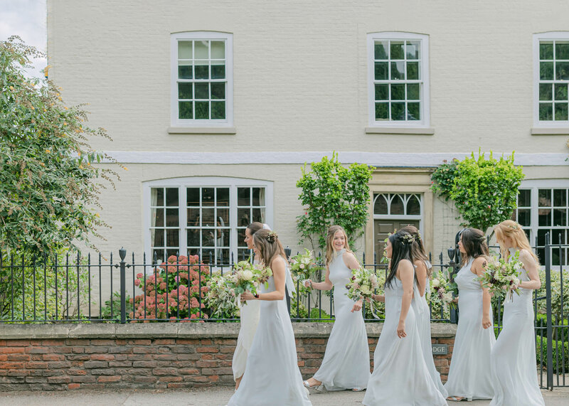 chloe-winstanley-weddings-bridesmaids-country-house