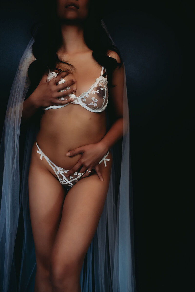 Michigan-Bridal-boudoir-KearstynMeyers79