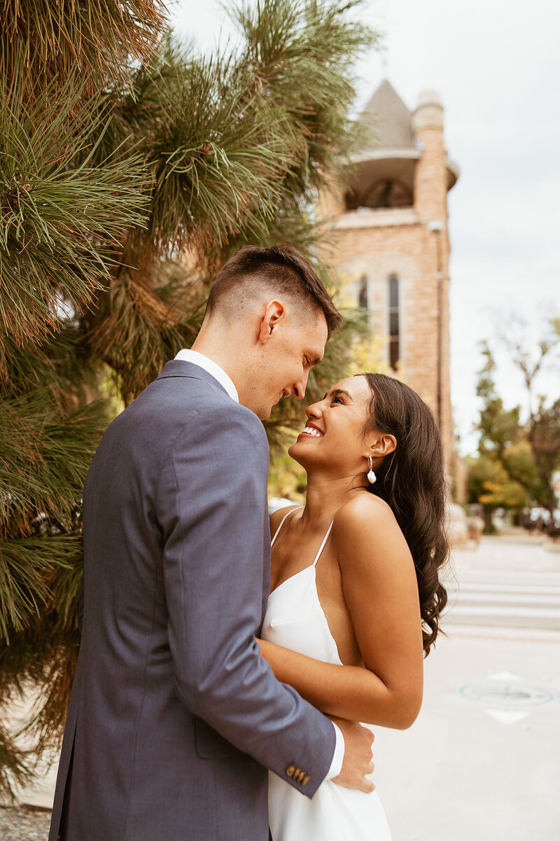 leah-nick-rebrandt-yard-boulder-07300