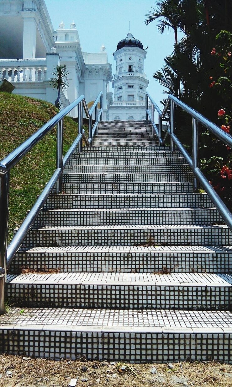 Modern Glass & Aluminum Railings in Boca Raton, South Florida