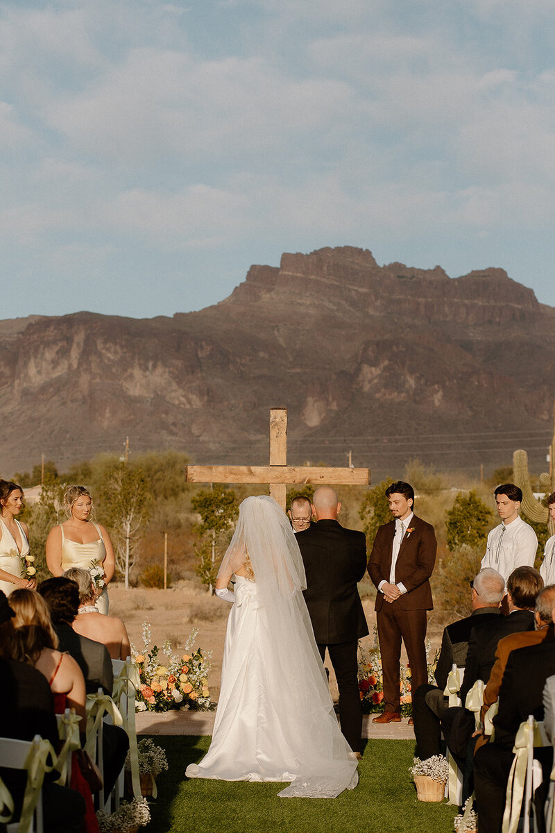 jami-oliver-wedding-preview-taylorraephotofilm-87