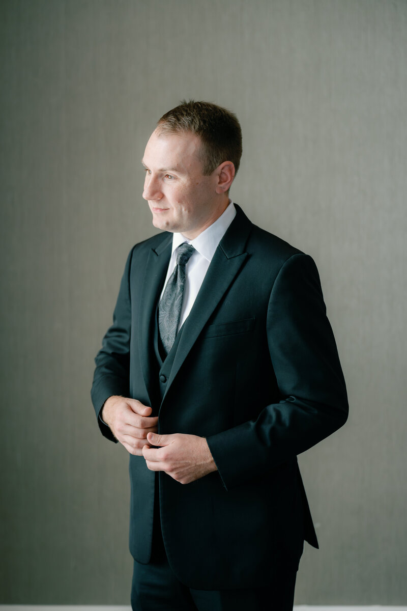 Indiana_Michigan_Wedding Planner_Carmel Indiana_Hotel Carmichael_Editorial_Portrait_Groom